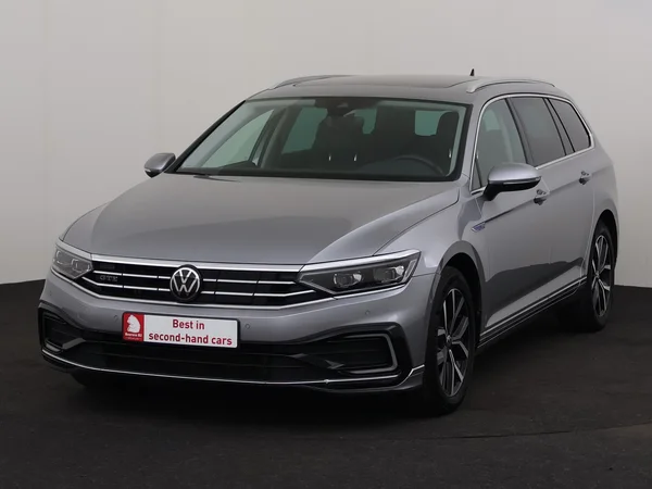 VOLKSWAGEN Passat Variant (2022) — foto 1 van 26