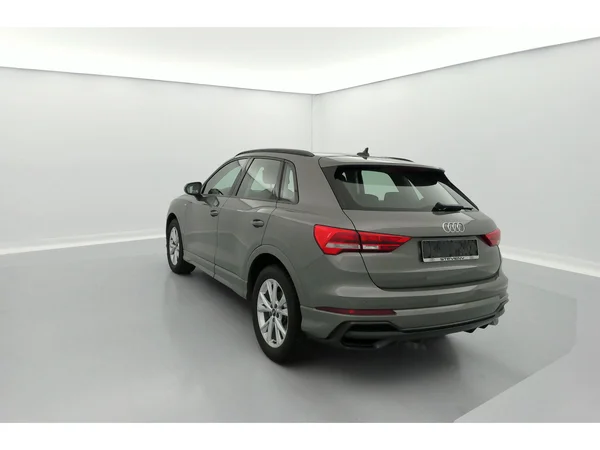 AUDI Q3 (2022) — foto 2 van 36