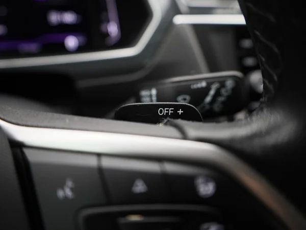 Volkswagen Tiguan (2022) — foto 13 van 36