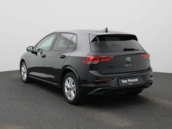 Volkswagen Golf (2021) — foto 12 van 36