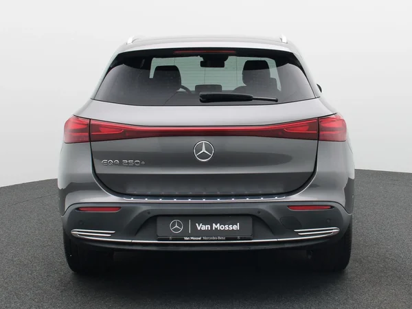 Mercedes-Benz EQA (2024) — foto 23 van 27