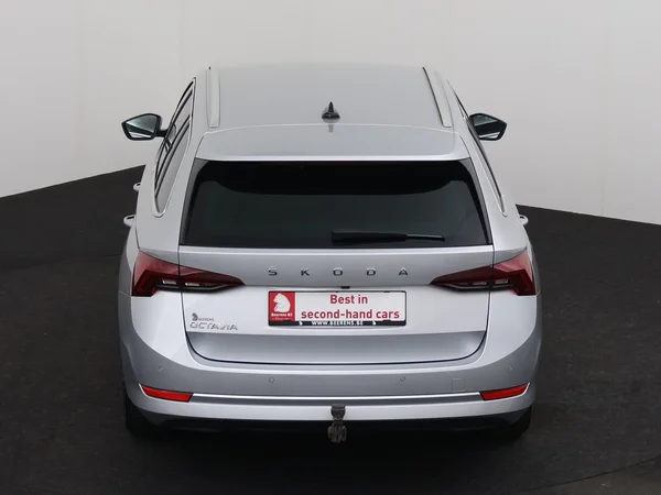 SKODA Octavia (2023) — foto 27 van 30