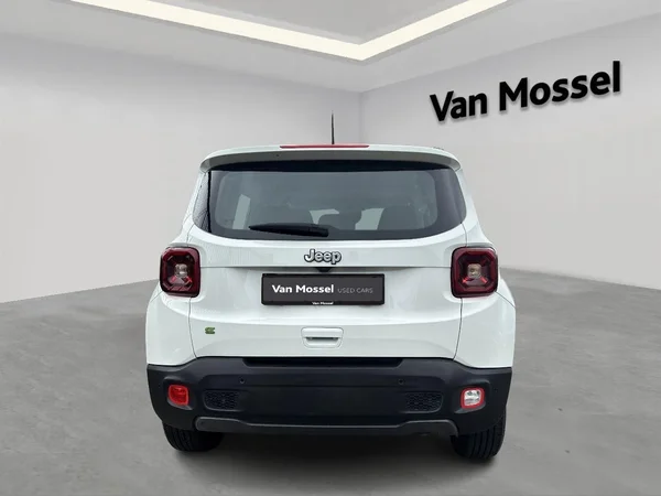 Jeep Renegade (2023) — foto 13 van 19
