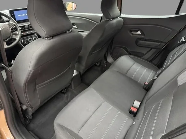 Dacia Sandero Stepway (2025) — foto 17 van 17