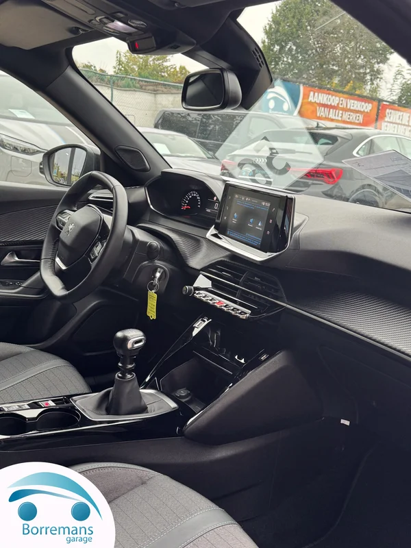 Peugeot 2008 (2023) — foto 15 van 45