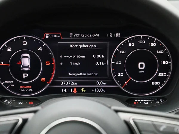 Audi Q2 (2022) — foto 2 van 38