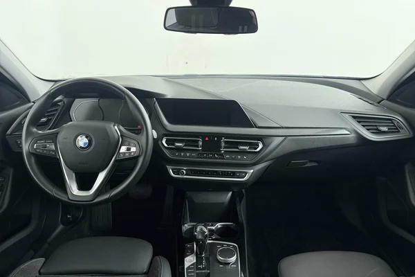 BMW 1 Hatch (F40) (2021) — foto 2 van 33