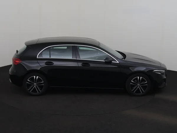 MERCEDES A 180 (2024) — foto 24 van 28