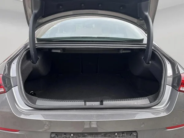 Mercedes-Benz CLA (2019) — foto 11 van 14