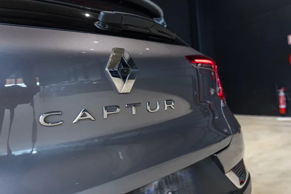 Renault Captur (2023) — foto 4 van 30