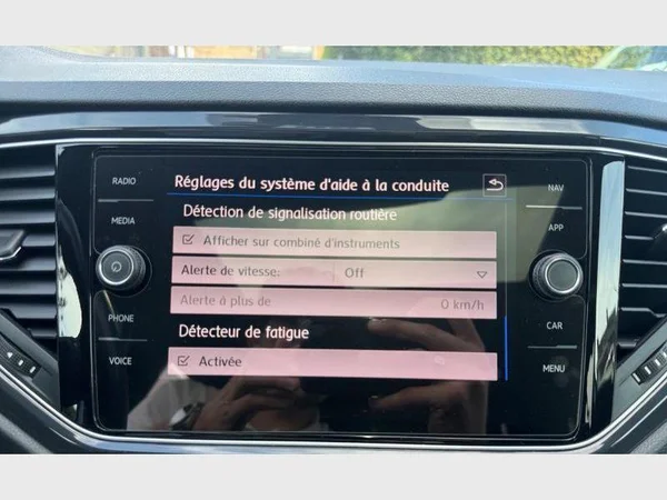 Volkswagen T-Roc (2018) — foto 11 van 29