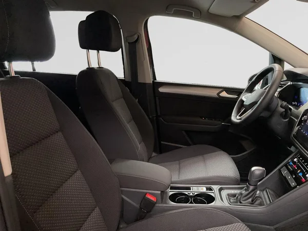 VOLKSWAGEN Touran (2025) — foto 8 van 22