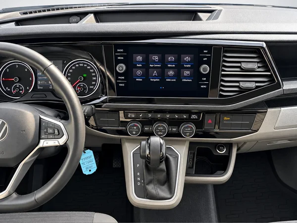 VOLKSWAGEN T6 California (2023) — foto 8 van 24