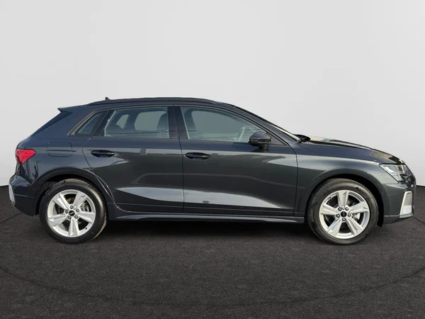 AUDI A3 Allstreet PHEV (2025) — foto 21 van 24