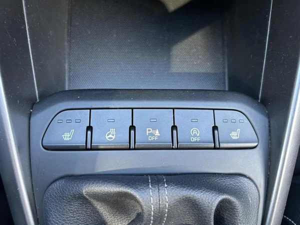 KIA Rio (2020) — foto 13 van 31