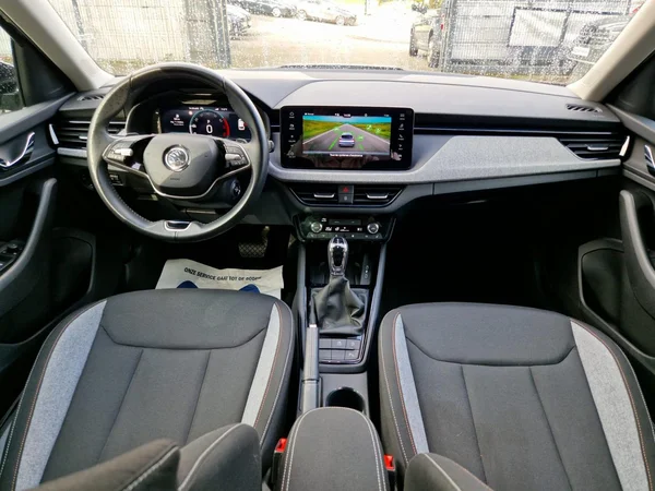 SKODA Kamiq (2024) — foto 2 van 27