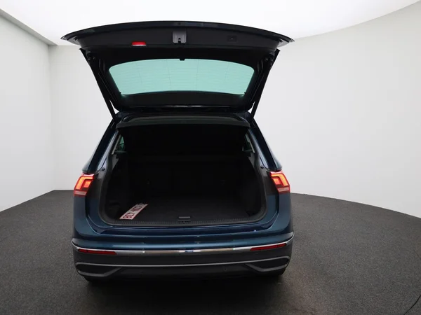 Volkswagen Tiguan (2022) — foto 3 van 41