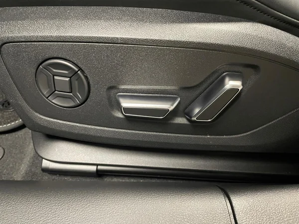 AUDI A6 Avant PHEV (2024) — foto 4 van 15
