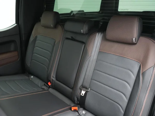 VOLKSWAGEN Amarok Double Cab Dsl (2026) — foto 14 van 30