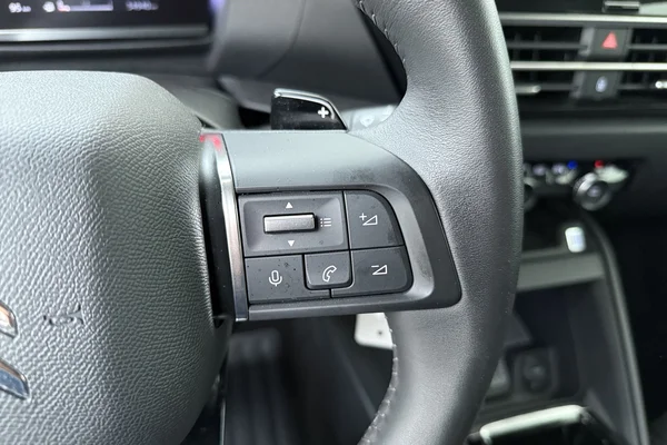Citroen C4 (2021) — foto 7 van 18