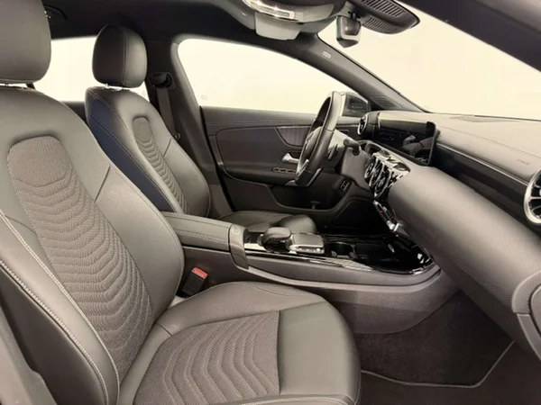 Mercedes-Benz CLA (2023) — foto 2 van 21