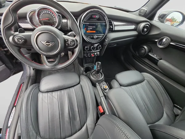 MINI Mini (F56) (2021) — foto 2 van 24
