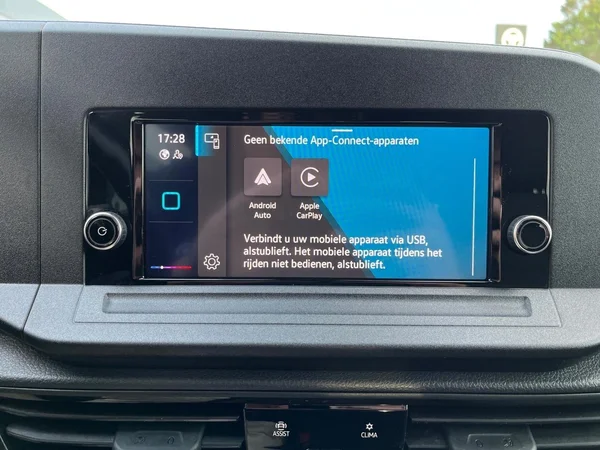VOLKSWAGEN Caddy Maxi (2024) — foto 2 van 20