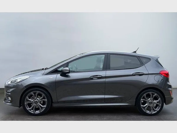 Ford Fiesta (2021) — foto 24 van 26