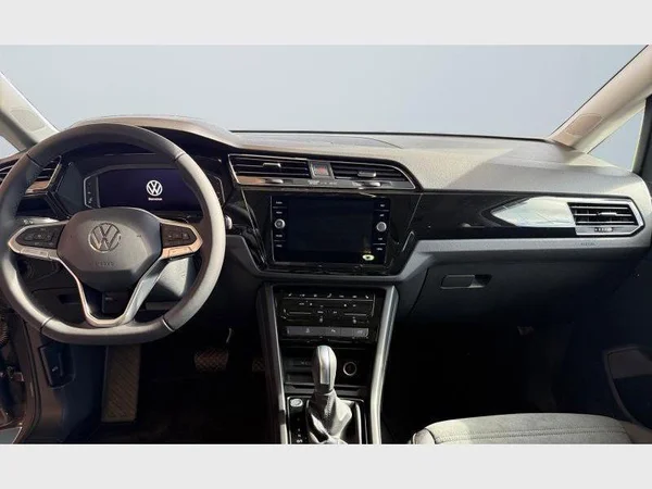 VOLKSWAGEN Touran (2026) — foto 2 van 22