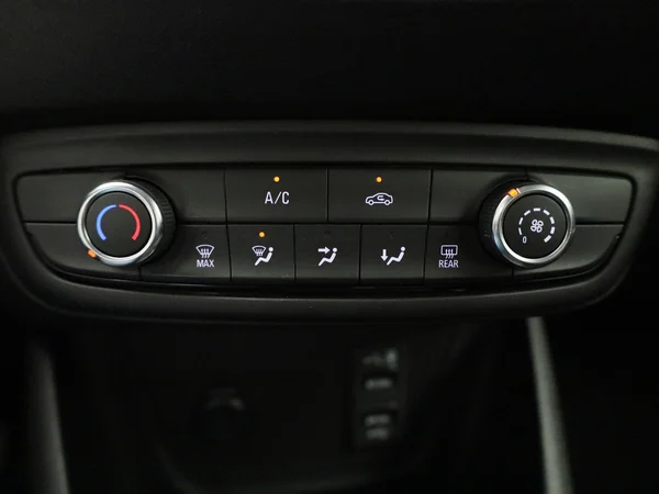 Opel Crossland (2023) — foto 13 van 39