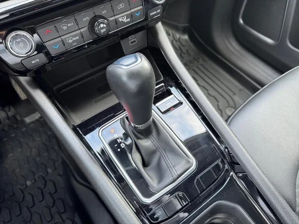 JEEP Compass (2023) — foto 24 van 31