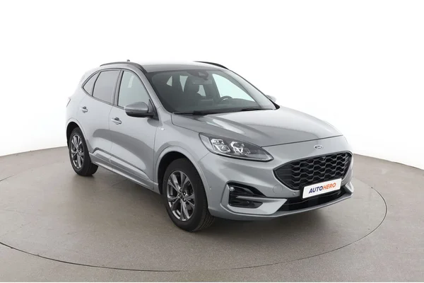 Ford Kuga (2021) — foto 14 van 16