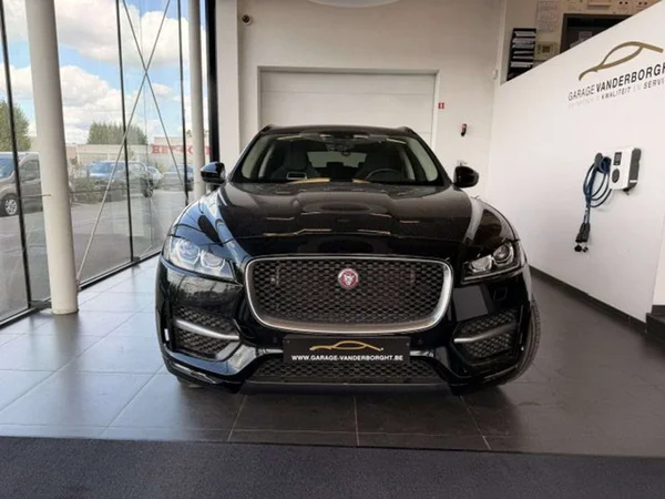 Jaguar F-PACE (2020) — foto 12 van 23