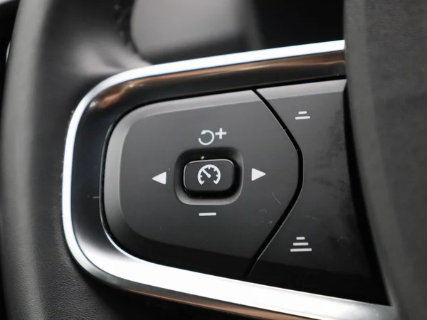 Volvo XC40 (2023) — foto 10 van 45