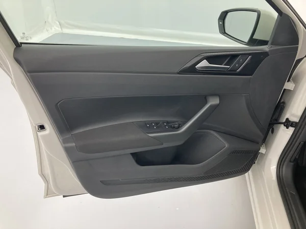 VOLKSWAGEN Polo (2025) — foto 13 van 36