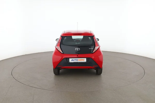 Toyota Aygo (2016) — foto 11 van 16