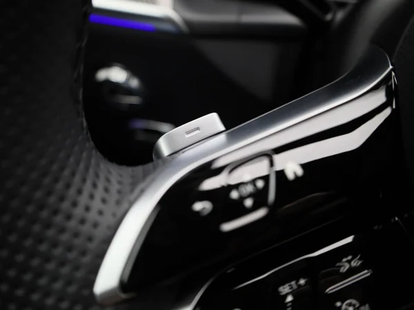 Mercedes-Benz GLC (2025) — foto 18 van 49