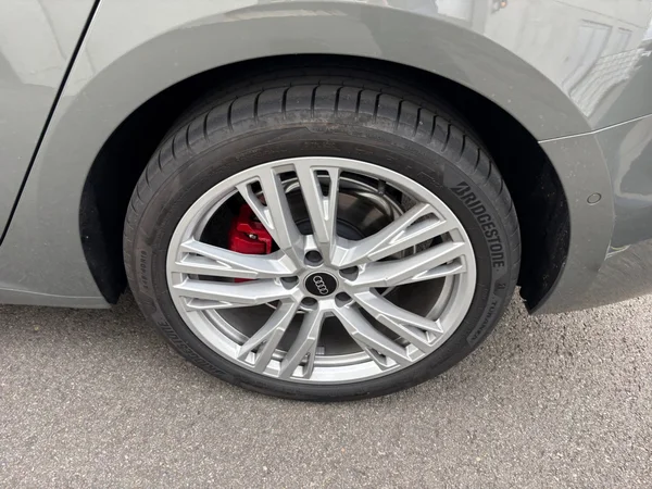 AUDI A5 Avant (2025) — foto 13 van 20