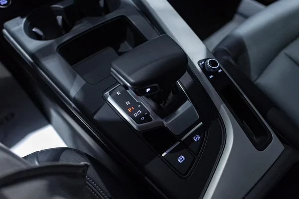 Audi A4 (2023) — foto 26 van 33