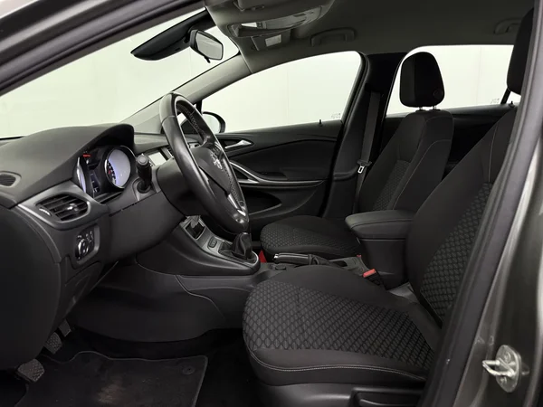 OPEL Astra (2021) — foto 2 van 27