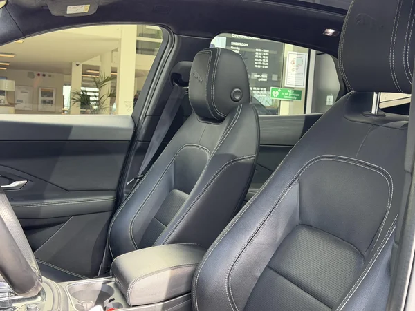 Jaguar E-PACE (2021) — foto 25 van 30