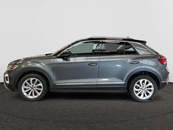 VOLKSWAGEN T-Roc (2022) — foto 12 van 22