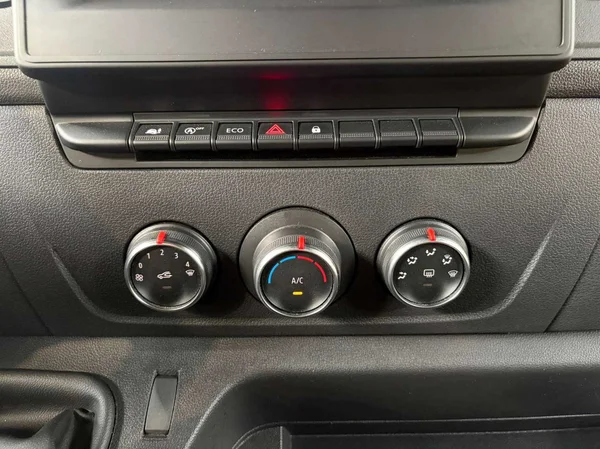 Renault Master (2021) — foto 16 van 16