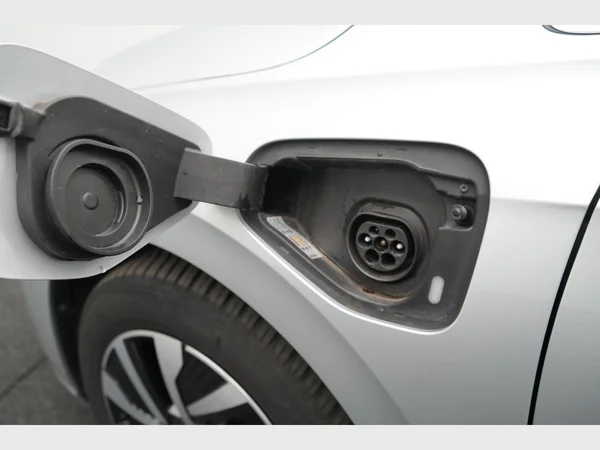 VOLKSWAGEN Golf VIII eHybrid (PHEV) (2021) — foto 20 van 32