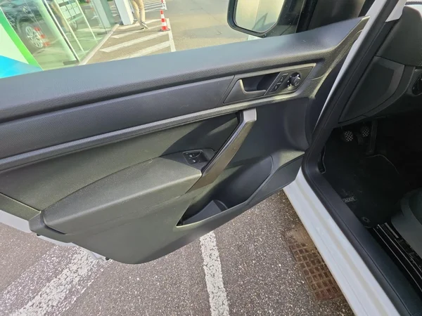 VOLKSWAGEN Caddy Maxi Dsl (2020) — foto 7 van 24