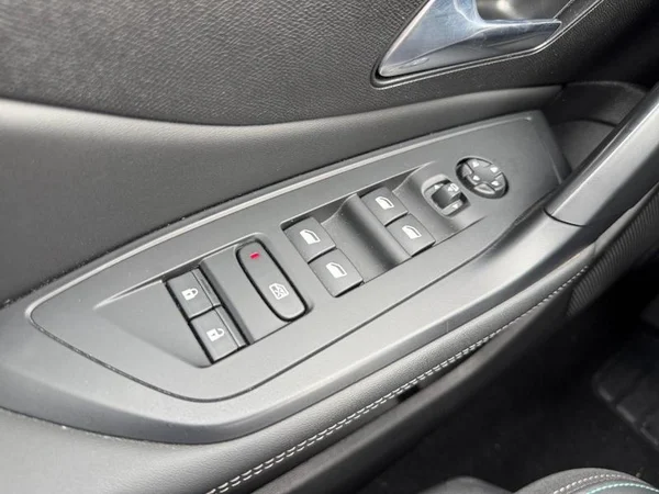 PEUGEOT 308 SW Dsl (2024) — foto 9 van 28