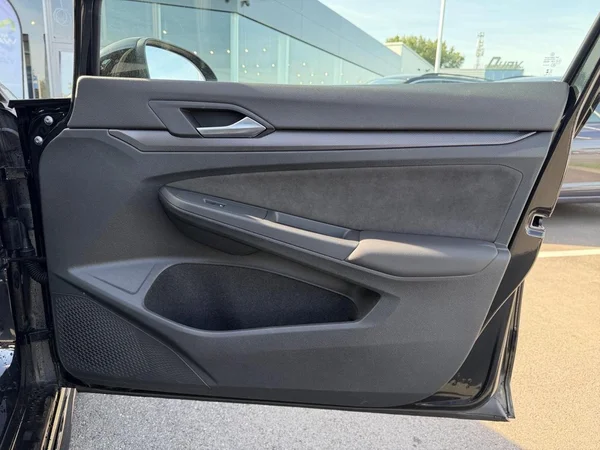 VOLKSWAGEN Golf VIII (2025) — foto 10 van 25