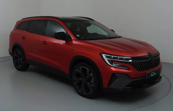 Renault Espace E-TECH (HEV) (2023) — foto 28 van 30