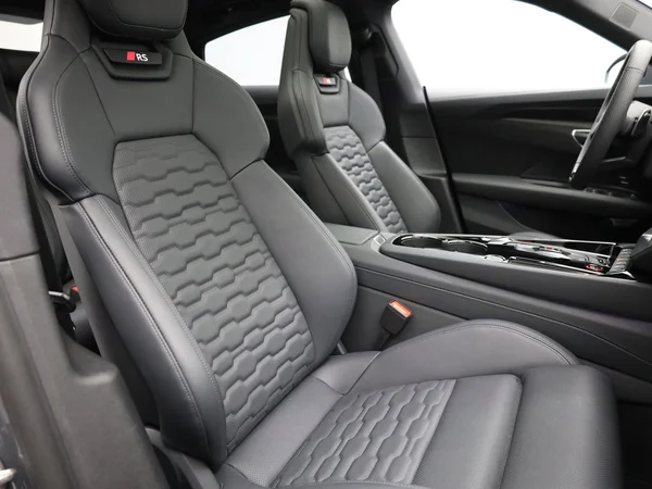 AUDI RS e-tron GT (2025) — foto 22 van 29