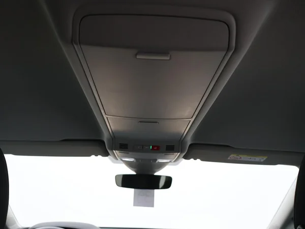 VOLKSWAGEN Touran (2023) — foto 15 van 31